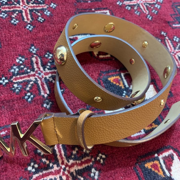MICHAEL KORS BELT SIZE SMALL - Picture 5 of 5